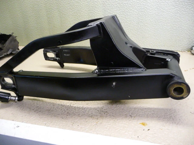 Suzuki GSXR 600 2005 brazo oscilante trasero Foto 1 de 1