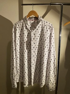 International Report Shirt Mens White Geometric Skulls 4-Way Stretch - Image 1 of 4