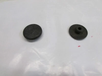 2 - TAPA HORQUILLA SUZUKI TS250/SP500/400/RS250/175/PE250/175/DS250/DR400/370 NOS Foto 1 de 2