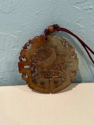 Colgante de jade tallado vintage - motivo de pájaro y calado - Hong Kong 1985 Foto 1 de 3