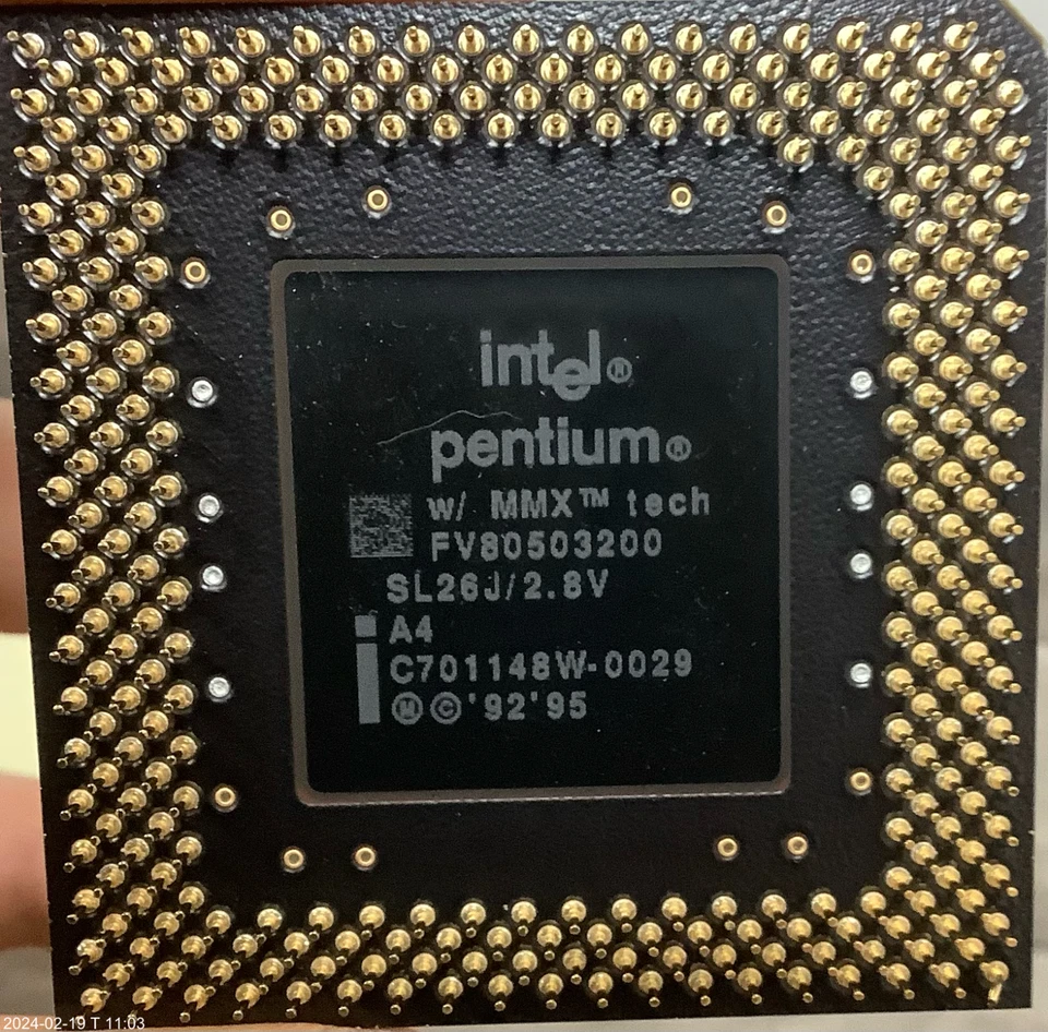 INTEL SL26J P1 200Mhz CPU Pentium Processore FV80503200 - Immagine 1 di 1