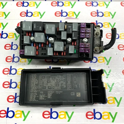 Pontiac G6 2008-2009 caja de fusibles 2,4 L 4 cilindros OEM Foto 1 de 4