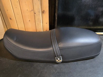 Assento esportivo Triumph Thunderbird 900 original do fabricante  - Imagem 1 de 4