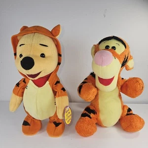 WALT DISNEY - Winnie the Pooh 1999 & Tigger "Tug-in-Time" 2001 - Talk & Jump - Picture 1 of 13