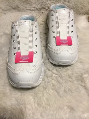 斯凯奇女鞋 WideFit 明亮天空空气冷却滑白色 尺寸 8.5US 全新 — 第 1/4 张图片