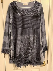 Simply Couture Womens Long Sleeve Blue Lace Camo Layered Top size L EUC - Picture 1 of 8