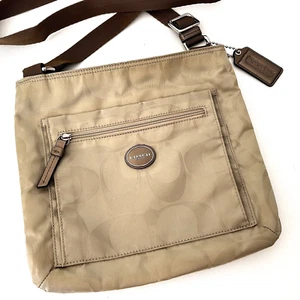 *Urban COACH F77408 Getaway Nylon File Crossbody Shoulder Bag Purse Taupe - Picture 1 of 11