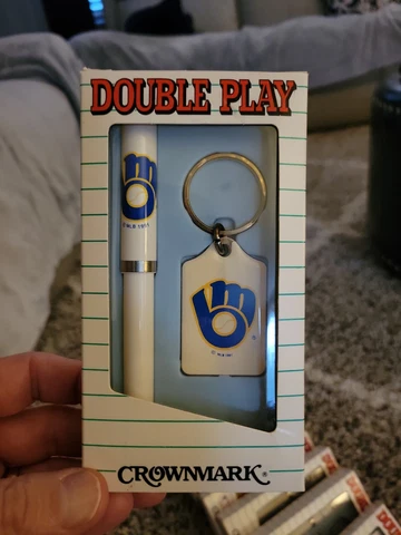 Vintage Crownmark Double play Milwaukee Brewers Ballpoint Pen and Key Ring Cover