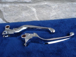 KCINT CHROME COMFORT GRIP LEVERS FOR HARLEY DYNA TOURING SOFTAIL 1996-2006 PARTS - Picture 1 of 3