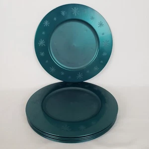 Vintage 6 Tupperware Salad Dessert Plates Green Snowflake Holiday 4961 NOS - Picture 1 of 5