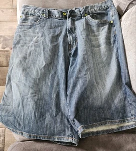 VintagE Azzure Baggy shorts, size 38 waist x 13.5 length - Picture 1 of 4