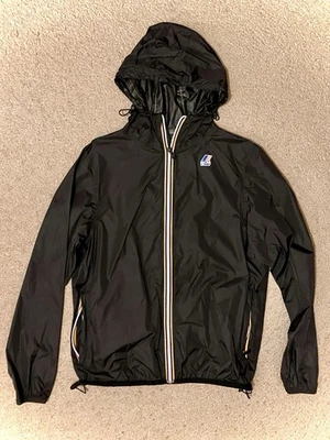 Chaqueta pequeña K-WAY para hombre negra Claude 3.0 cortavientos impermeable empaquetable Foto 1 de 4