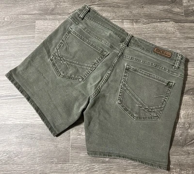 Pantalones cortos midi BKE Payton elásticos tiro medio con curvas de jean para mujer en oliva talla 28 (30) Foto 1 de 4