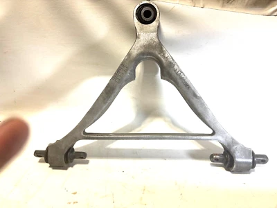 2000 Ferrari 360 Modena braço de controle inferior dianteiro direito Wishbone - Imagem 1 de 4