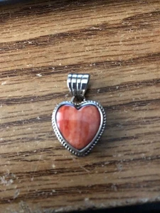 Dan Dodson Spiny Oyster Heart Pendant - Picture 1 of 4
