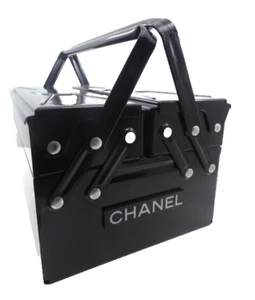Vintage Barely Used Black Metal Make-Up Artist Tool Box /Case, 12" x 8" x 6.5" - Picture 1 of 8