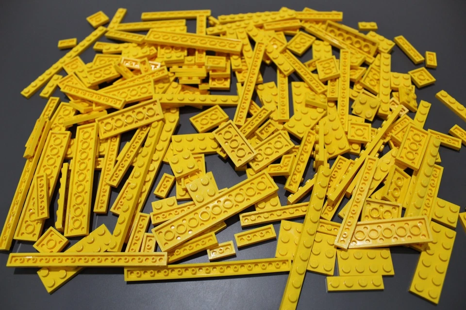 LEGO 200 Platten Plates einreihig zweireihig gelb yellow #3945 - Bild 1 von 1