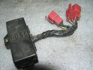 Caja de fusibles HONDA VF 700C año 86 - Imagen 1 de 1