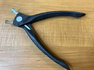 Blue-Point YA335 Clip Removal Pliers - Picture 1 of 11