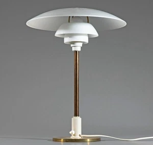 Poul Henningsen PH 3.5/2 table lamp. Louis Poulsen, 1940’s - Picture 1 of 4