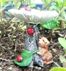 Daisy Birdbath, Miniature Dog at a Birdbath, 2" Birdbath on a Stake - Picture 1 of 3