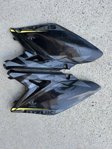 2012 SUZUKI RMZ250 REAR NUMBER PLATES PLASTICS 2010-2018 - Picture 1 of 11