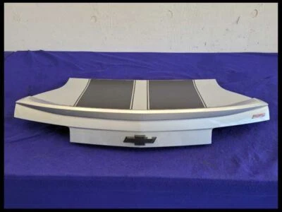 Chevrolet Camaro SS 2010-2013 cubierta tapa maletero alerón cupé pintura plateada Foto 1 de 4