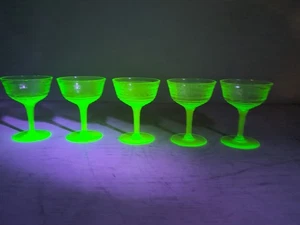 Vtg Fostoria Etched Depression Uranium Glass Goblet/Margarita Glasses - Set Of 5 - Picture 1 of 10