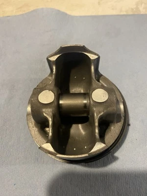 New Takeoff Yamaha  RX1/ Apex Pistons - Image 1 of 4