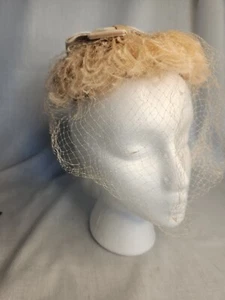 Vintage Cream Ostrich Feather Hat By Norman Paulvin New York (tear in netting) - Picture 1 of 6