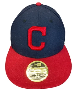New Era 59Fifty Sombrero 7 1/8 Bajo Perfil Indios de Cleveland En Campo Jefe Wahoo - Imagen 1 de 5