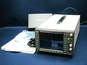 Tektronix WFM7120 Multi Standard Format Waveform Monitor Operation confirmed - Picture 1 of 10