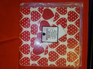Avon Luxury "Hearts" Gift Wrap Sealed red & white Valentines Day Fun Kit Vintage - Picture 1 of 2