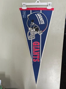 NEW YORK GIANTS 12X30 NFL VINTAGE PENNANT NFL FOOTBALL 2/16/25 - Picture 1 of 3