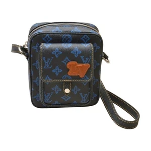 Bolso de Hombro Louis Vuitton Christopher Usable Monograma Código Negro M81854 - Imagen 1 de 16