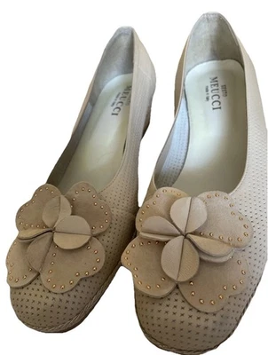 Zapatos cómodos de cuero beige perforado con cuñas italianas Sesto Meucci talla 9M Foto 1 de 4