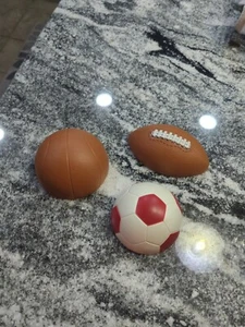 Vintage Homco Sports Theme Wall Plaques Basketball Football Soccer Balls - Picture 1 of 10