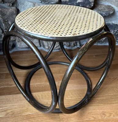 Asiento de bastón de madera curvada estilo Thonet de colección taburete de pie redondo taburete otomano Foto 1 de 4