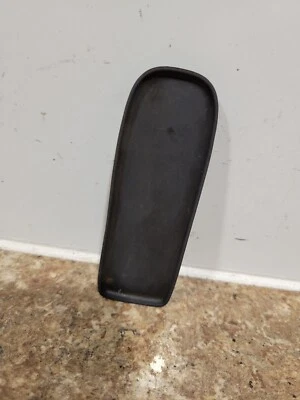 2006 SUBARU B9 TRIBECA FRONT WINDOW/ LOCK BEZEL RUBBER INSERT - Imagem 1 de 2