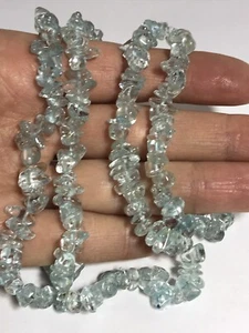Vintage NOS Made in India Light Blue Translucent Glass Chip Bead Screw Clasp 70s - Picture 1 of 5