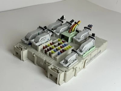 Ford Transit Connect 2018 módulo de control de carrocería caja de fusibles OEM GV6T-14A073-CF Foto 1 de 4