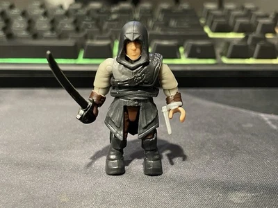 Mega Bloks Construx Assassin's Creed Ezio Auditore Mini Action Figure Sword - Image 1 of 2