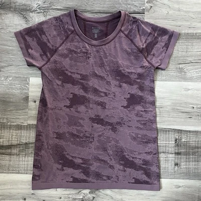 Top Athleta para mujer grande púrpura camuflaje impulso cuello redondo yoga entrenamiento ropa de descanso Foto 1 de 4