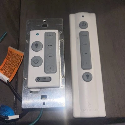 Luminance brands Emerson remote control sr400  - Image 1 of 4