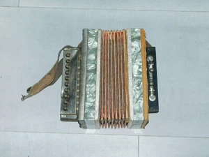 Kleines Musikinstrument Akkordeon ! - Bild 1 von 8