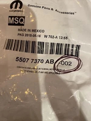 Juego de 2 clips de lámpara originales Mopar 55077370AB Foto 1 de 2