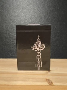 Ace Fulton - Carte da gioco Femme Fatale di Art Of Play. Fa un ottimo regalo! - Foto 1 di 9