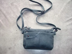Kleine Handtasche Farbe: Blau Zustand Neu Marke: NEWBAGS +kostenlose Zustellung - Bild 1 von 3