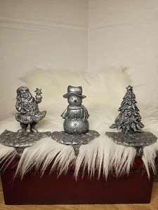 Medias Soportes Estante Cuidadores Peltre Pesado Papá Noel Muñeco de Nieve Árbol de Navidad Juego de 3 - Imagen 1 de 8