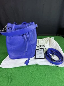 MCM Mini Kordelzug Tasche Sodalith Blau Leder, Crossbody, Original, Neu Etikett - Bild 1 von 20